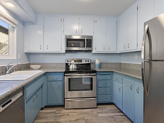 2nd image of 1600 Garden St APT 6
