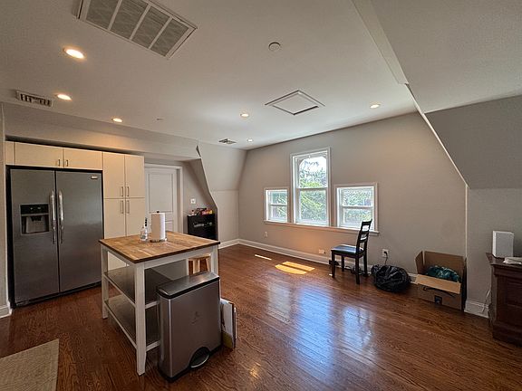 3rd image of 343 E Gorgas Ln #5