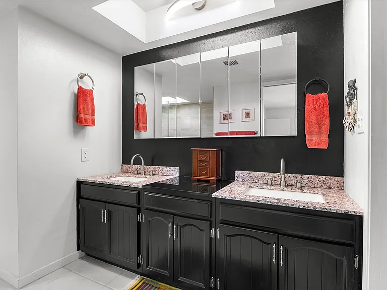 7005 N Barbados Pl — Photo 25