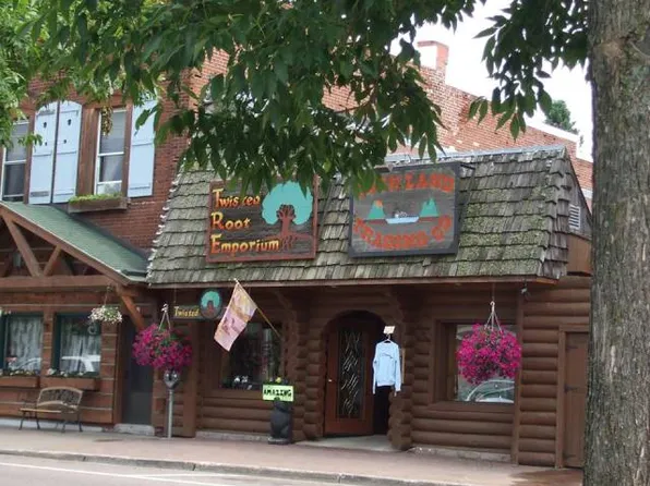 213 Front St W, Minocqua, WI 54548