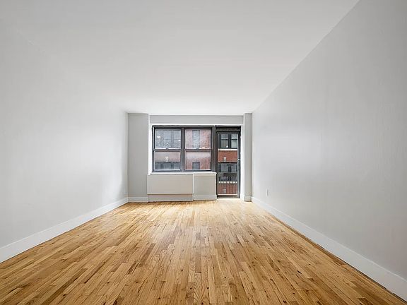 2nd image of 207 E 37th St APT 4b