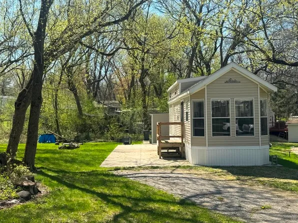 506 Sunset Ct, Edgerton, WI 53534
