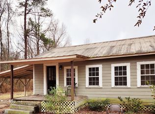 923 River Bend Rd, Columbia, MS 39429