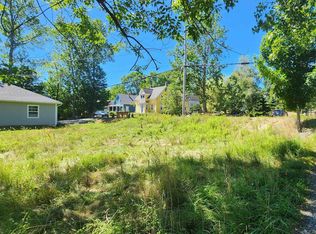 38 Clearway St, Mahone Bay, NS B0J2E0