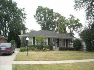 24524 Pierce St, Southfield, MI 48075