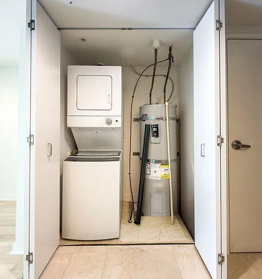 13700 Marina Pointe Dr #1626 — Photo 7