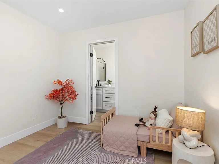 5 Chatri Cir — Photo 16
