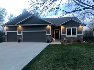 215 S 12th St, Adel, IA 50003