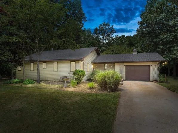 51565 Maplewood Dr, Elkhart, IN 46514