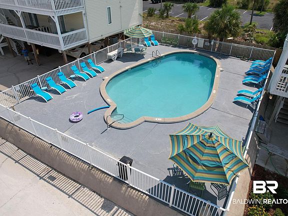 5th image of 1118 W Beach Blvd #3
