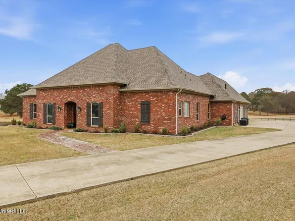 116 Sky Meadow Rd, Flora, MS 39071