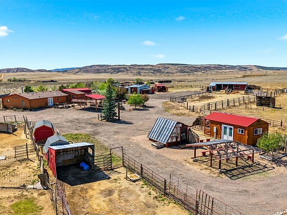 2nd image of 506 W County Road 84