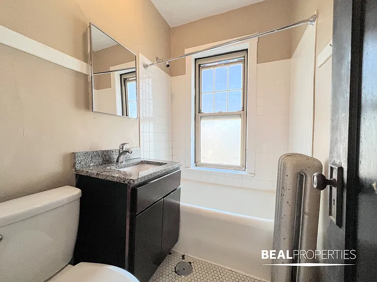 2100-2112 W. Ainslie-4908-4910 N. Hoyne Chicago, IL 60625 — Photo 20