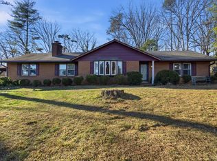 2122 Laurel Ln, Altavista, VA 24517