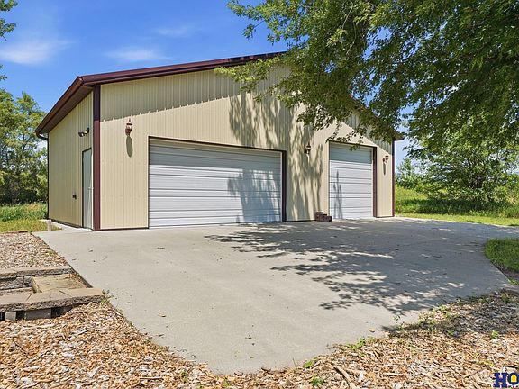 4th image of 941 B Rd