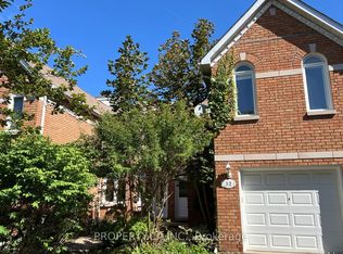 32 Brownstone Cir, Vaughan, ON L4J7P4