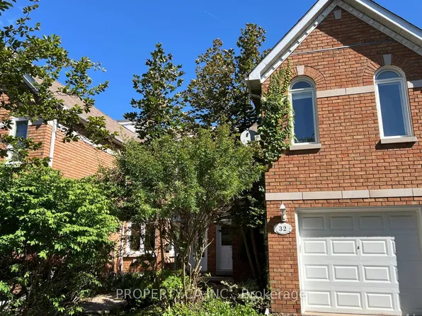 32 Brownstone Cir, Vaughan, ON L4J 7P4