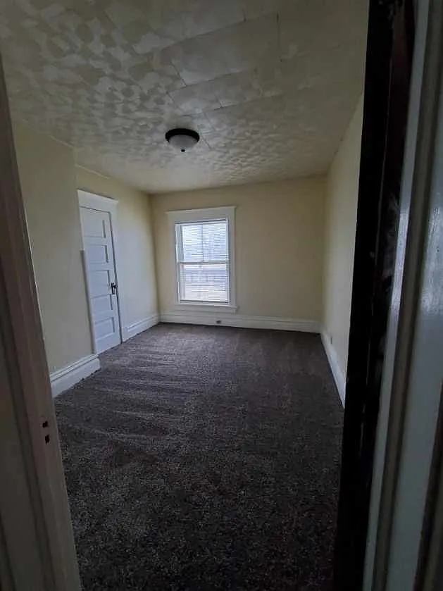 622 Grant Ave - 1/2 — Photo 2