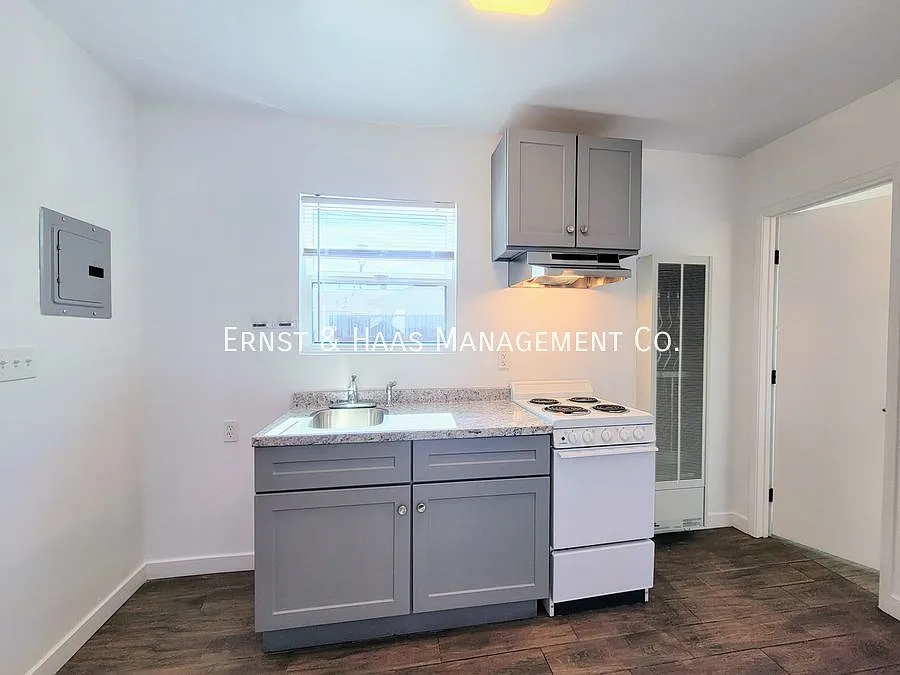 Cozy Rear Cottage in Bixby Knolls, Long Beach! — Photo 4