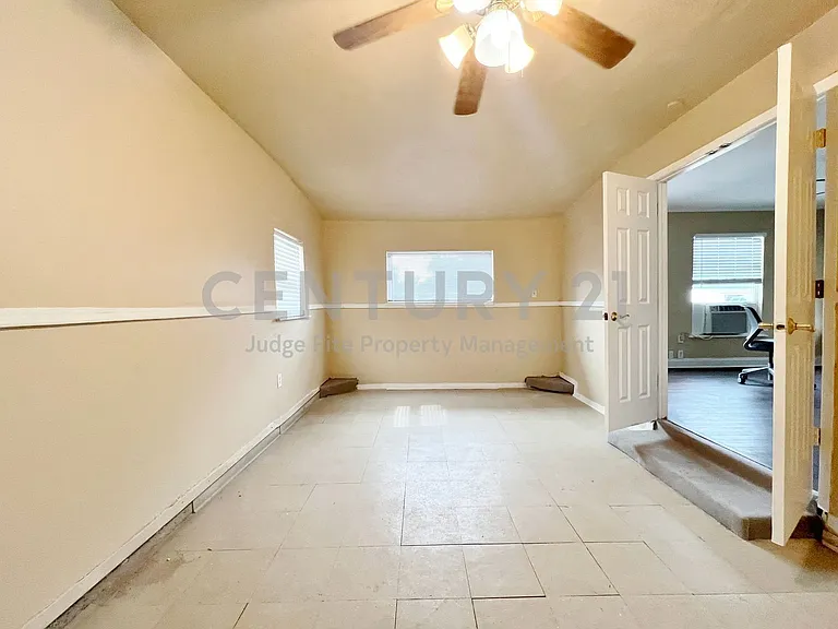 4236 Comanche St — Photo 10