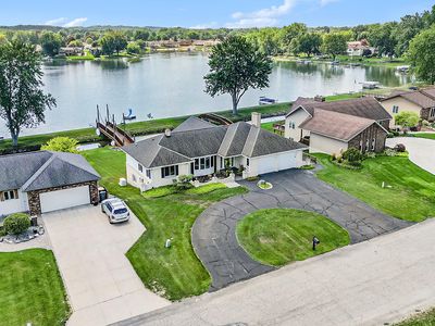 950 Brentwood St, Jenison, MI, 49428