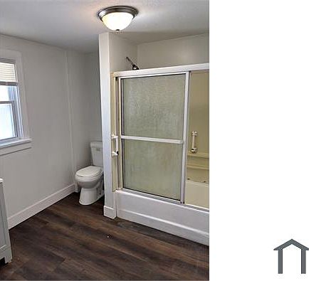 2nd image of 586 Robinette Ct