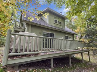 835 Golf Cottage Dr, Lewiston, MI 49756