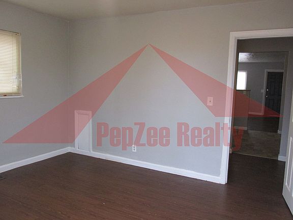 4th image of 2310 Wayne Ave APT C