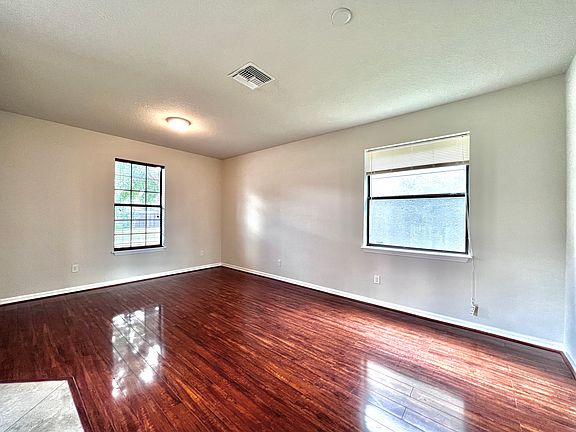 5th image of 3032 Winglewood Cir
