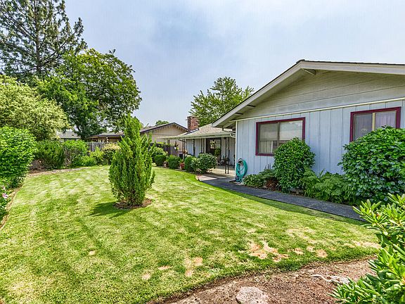 3rd image of 3090 Starwood Ct