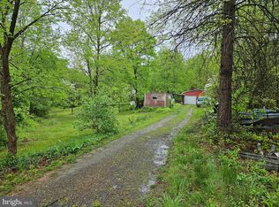 46 Conaway Ln, Great Cacapon, WV