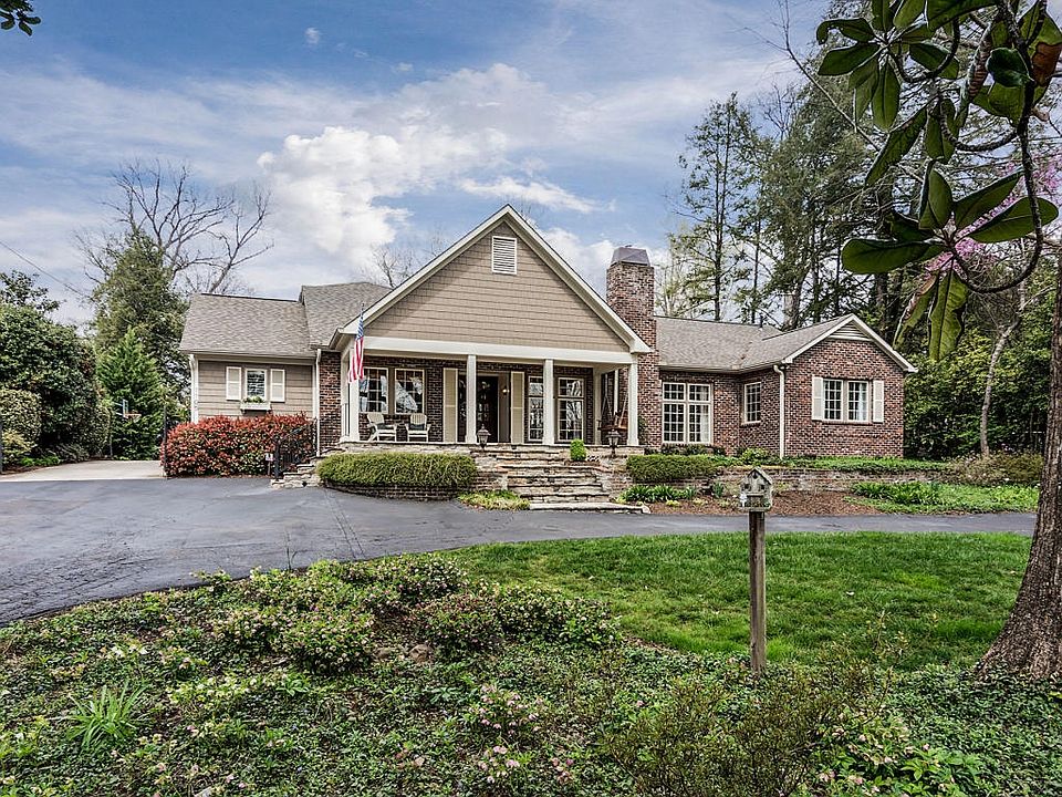 1105 Scenic Drive