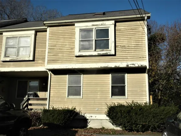205 Knight Ave #1, Attleboro, MA 02703