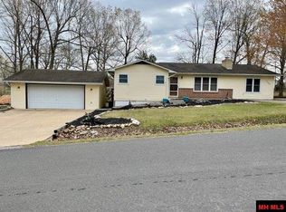 1505 Carolyn Dr, Bull Shoals, AR 72619