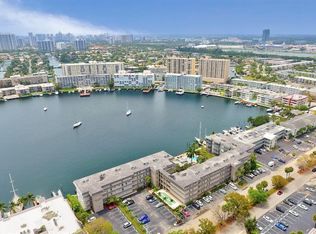 2200 Diana Dr APT 309, Hallandale, FL 33009