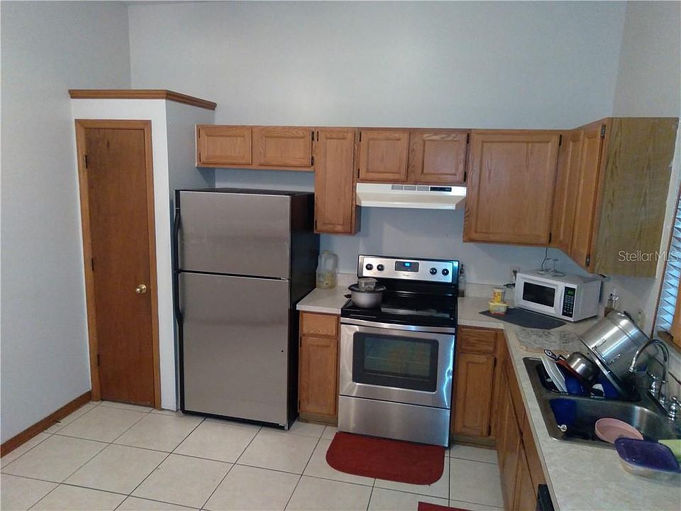 2nd image of 787 Country Woods Cir