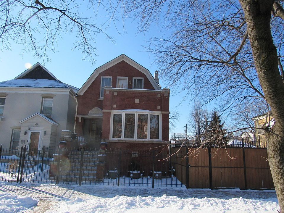 1st image of 3907 W Wrightwood Ave