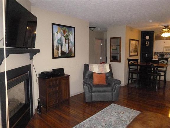 4th image of 5700 Blendonbrook Ln