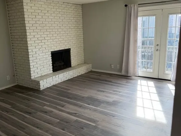 4410 Jarboe St APT 8, Kansas City, MO 64111