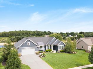 8518 Pinecroft Ct, Hudsonville, MI 49426