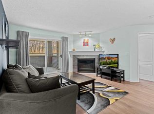20 Sierra Morena Mews SW #111, Calgary, AB T3H3K6