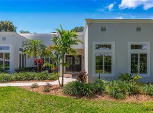 7 Worth Ct, Sewalls Pt, FL 34996