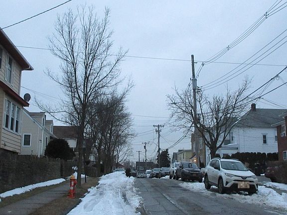 3rd image of 34 Alida St #A-k-171