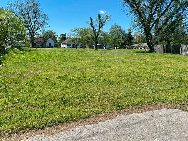 1st image of W Ozark St