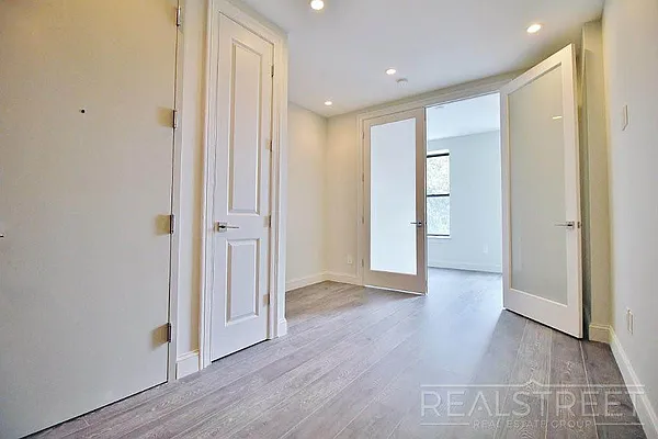 Rented by Real Street Inc | media 3