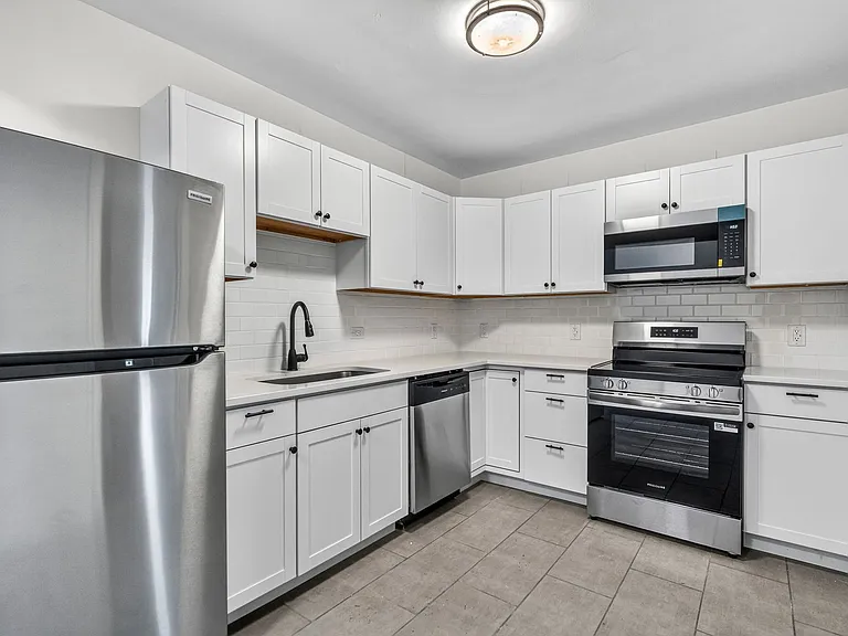 4600 Biltmore Ave — Photo 8