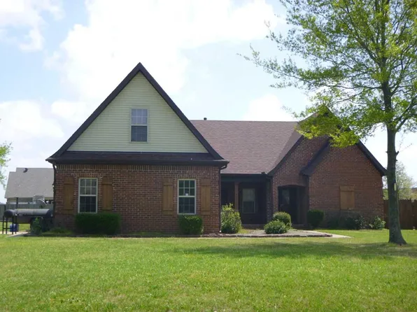 617 E Crawford Dr, Marion, AR 72364