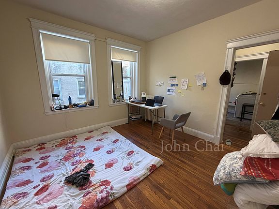 4th image of 225 Kelton St APT 4