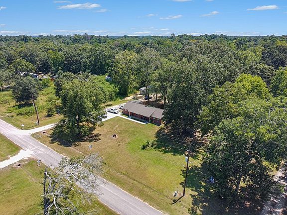 4th image of 217 County Road 436