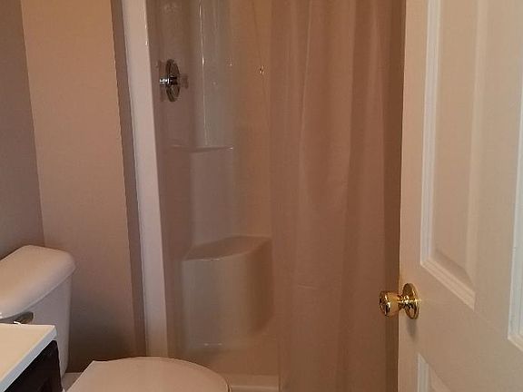 3rd image of 4211 Chesterfield Ave